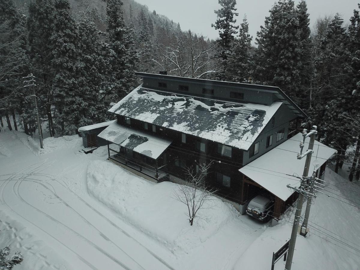 Bears Den Mountain Lodge Hakuba Exterior photo